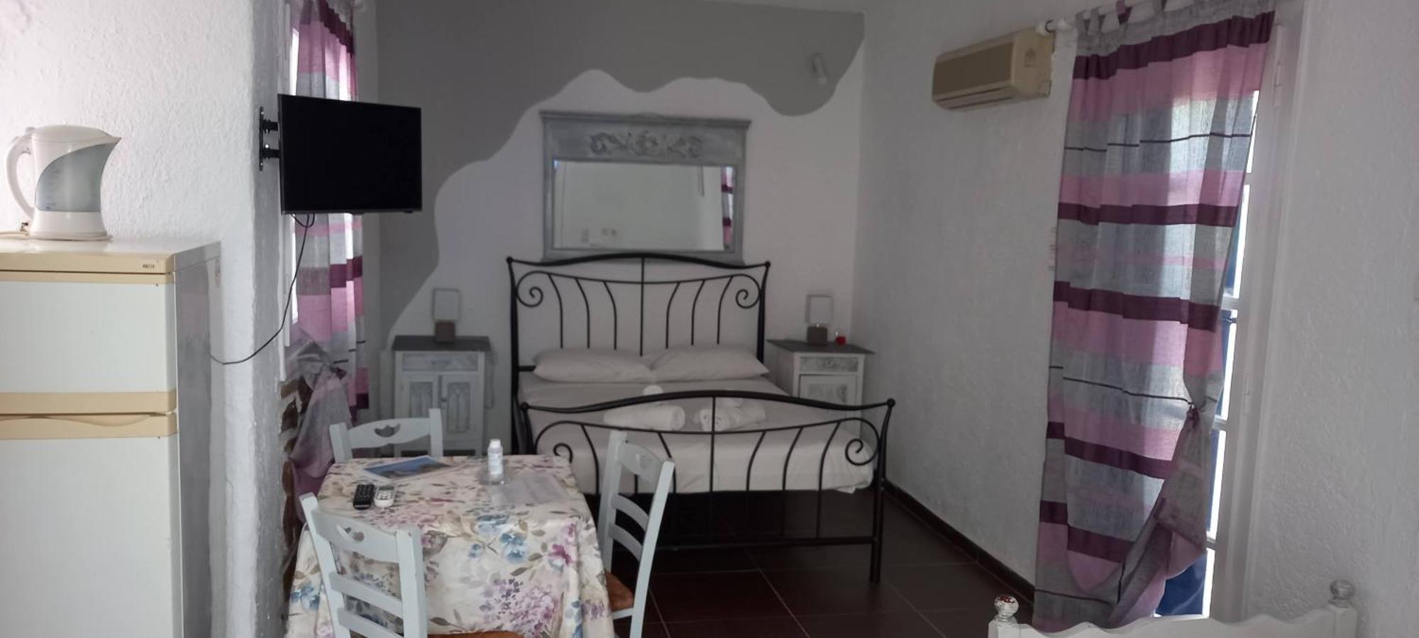 Aposperitis Rooms & Apartments Kini Extérieur photo